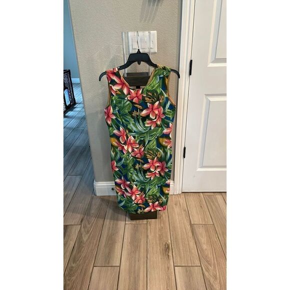 Spencer Jeremy Vintage 100 Percent Silk Dress with Hawaiian Print. - Picture 1 of 4